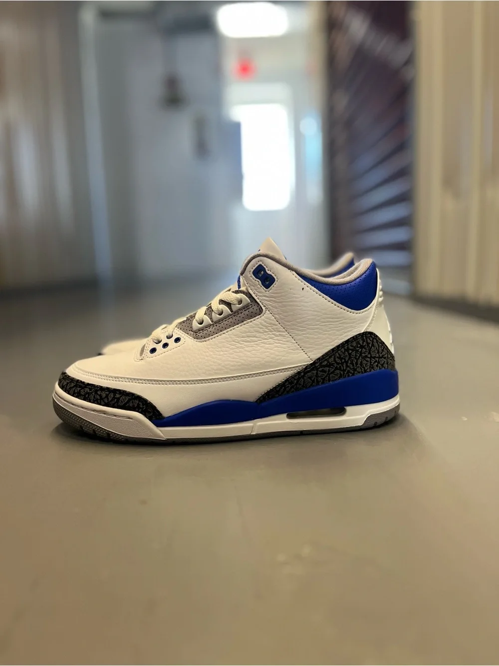 Jordan Retro 3’s Leather Sneaker White with Grey and Blue Accents